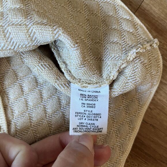 Theory Women's Size P Beige 'Ferson Glossed' Printed Boxy Shirt Heavy Weight - Picture 5 of 7